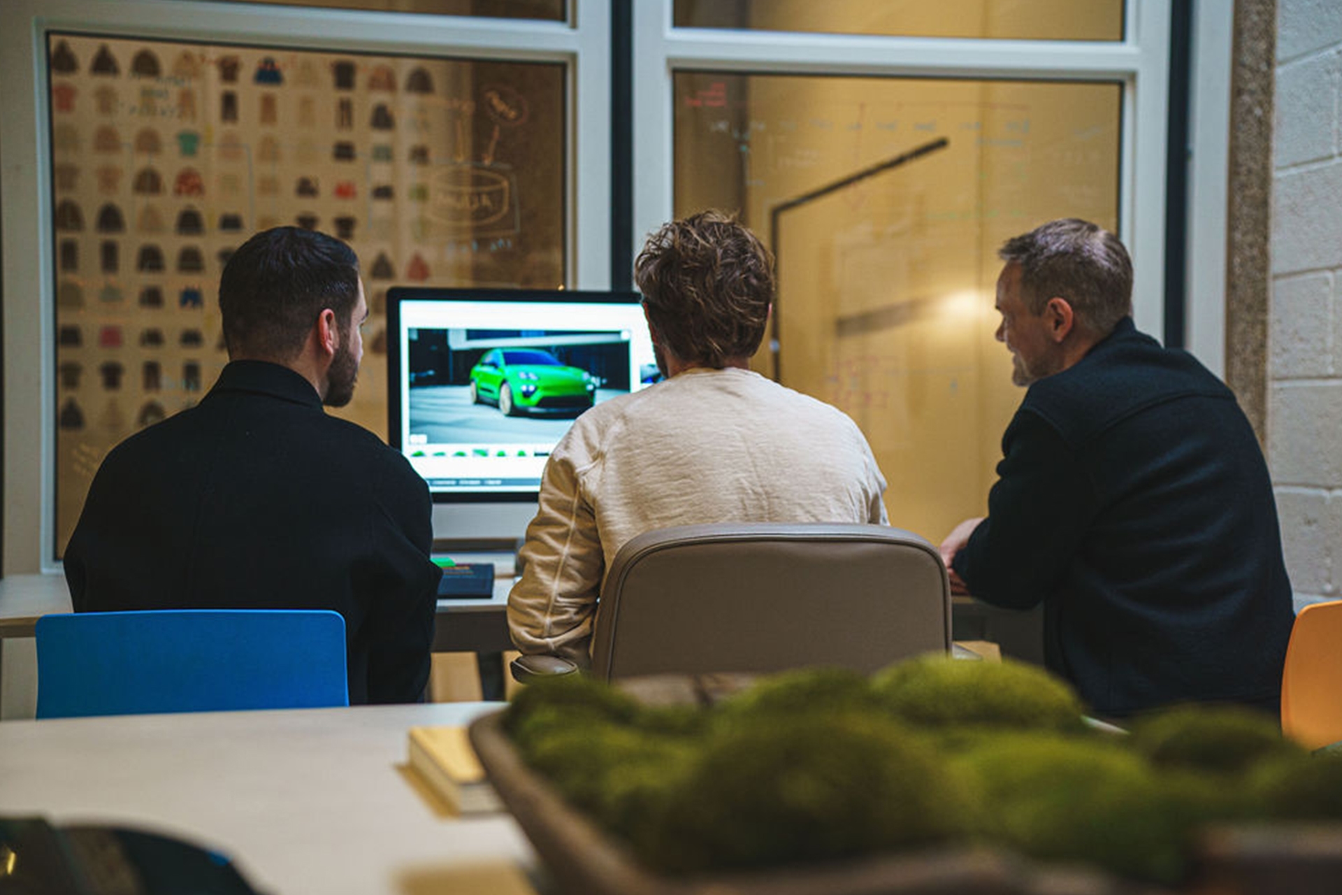  Nick Tidball (Co-Founder, Vollebak) with Doeke de Walle (Manager, Advanced Interior Design) and Konstantinos Pamporis (Colour & Trim Designer) using the Car Configurator.